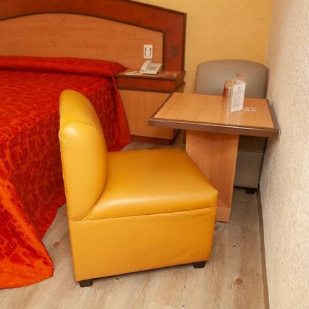 Hotel Tres Colonias - Solo Adultos Città del Messico Esterno foto