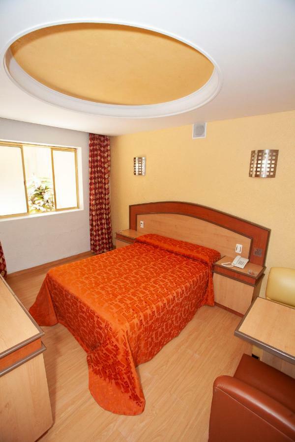 Hotel Tres Colonias - Solo Adultos Città del Messico Esterno foto