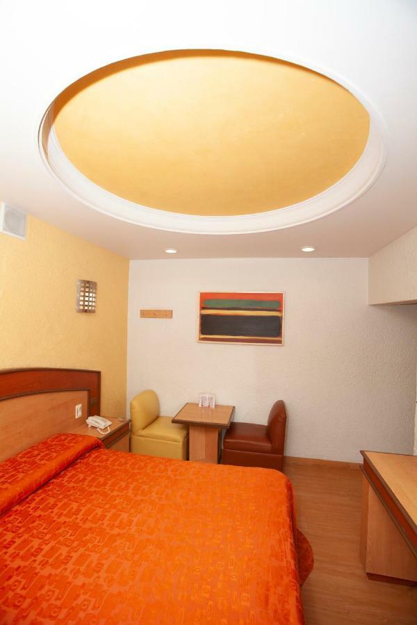 Hotel Tres Colonias - Solo Adultos Città del Messico Esterno foto